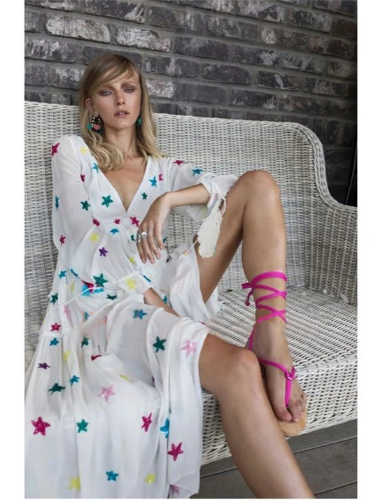 Женское длинное платье в стиле бохо свободное праздничное с вышивкой виде звезд