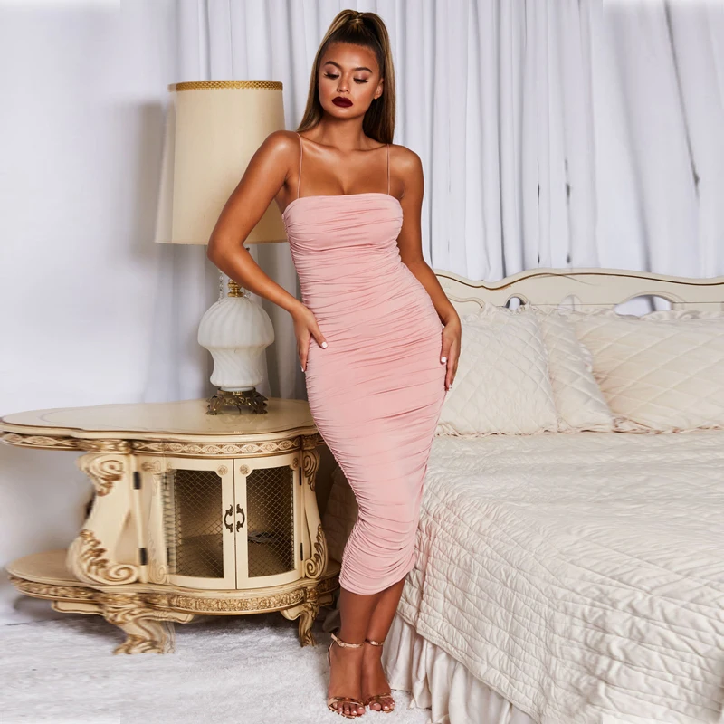 Женское вечернее платье на тонких бретельках розовое Клубное большого размера