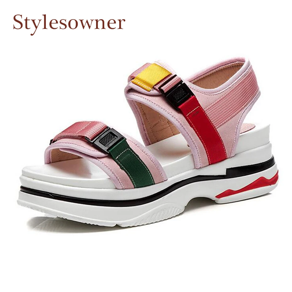 Stylesowner мода Толстая Подошва Танкетка Летние повседневные разноцветные босоножки