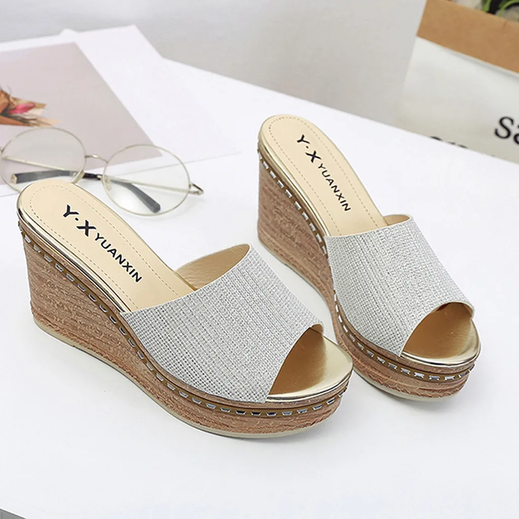 Женские шлепанцы на танкетке летние Блестящие Босоножки платформе и высоком