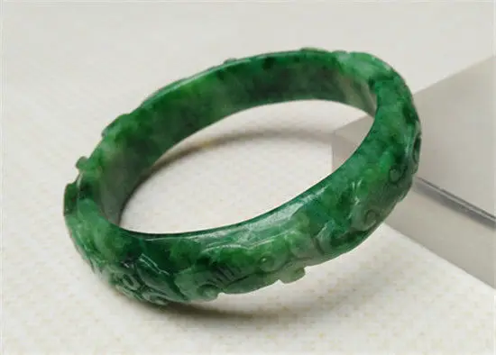 

free shipping AA Vintage Chinese Hand-carved Natural GREEN Jadeite Bangle Bracelet 58MM a