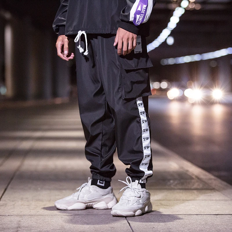 Men Letter printed Multi-pocket Casual Cargo Pants Windbreaker fabric Elastic Waist Streetwear Ankle-length Joggers Sweatpants |