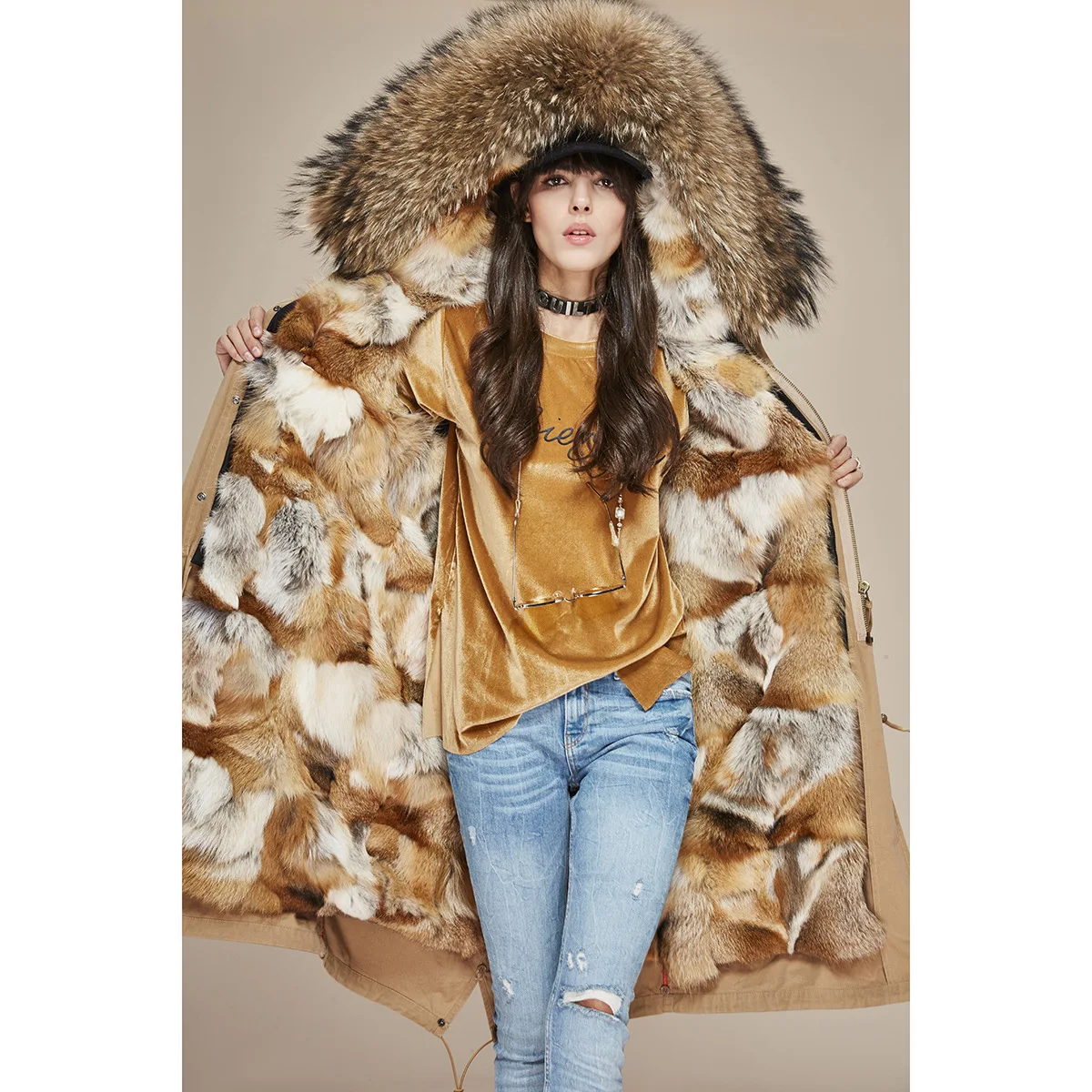 2017 autumn and winter new luxurious fox raccoon fur cap peck coat Liyan Tong star lengthened coat. | Женская одежда