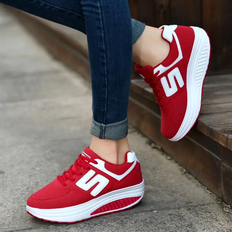 VTOTA/женские кроссовки на танкетке Дышащая обувь для ходьбы визуально