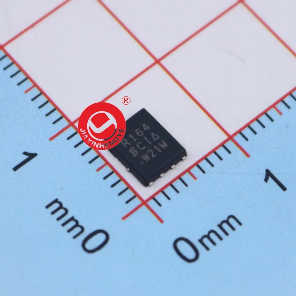 

SIR164DP-T1-GE3 SIR164DP QFN-8 оригинальный и новый 10 шт./лот
