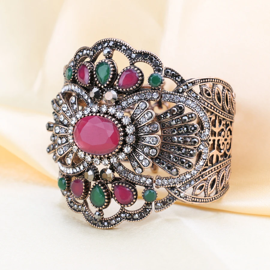 Женский браслет на запястье с шармами винтажный золотого цвета регулируемым