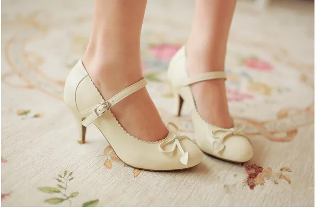 Пикантные удобные вечерние туфли из натуральной кожи на высоком каблуке с петлей