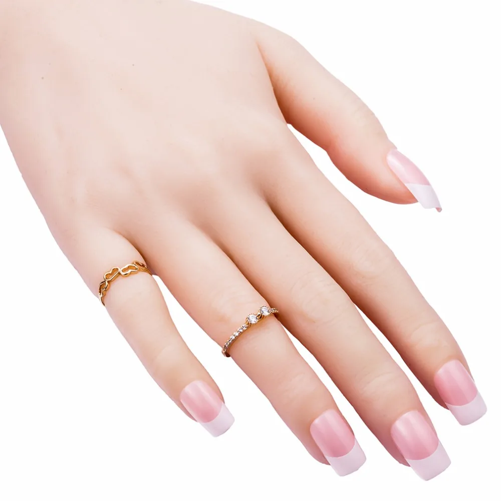 Модные кольца средней длины с сердечками закрытым носком золотистого цвета