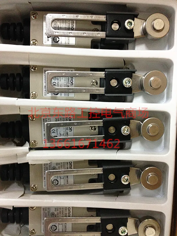 Оригинальный новый 100% концевой выключатель D4V-8104SZ обеспечение качества! |