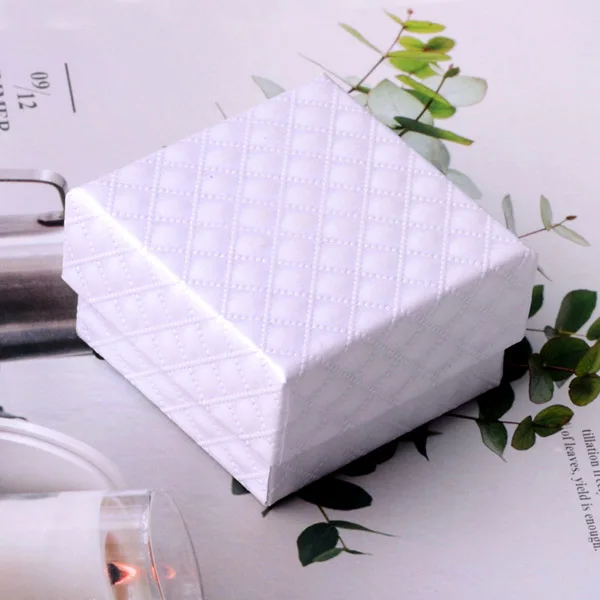 White 10 шт. квадратная коробка для ювелирных изделий серьги кольца коробки подарок дисплей Черный Красный Ювелирные изделия Органайзер Цена по прейскуранту завода - Цвет: White