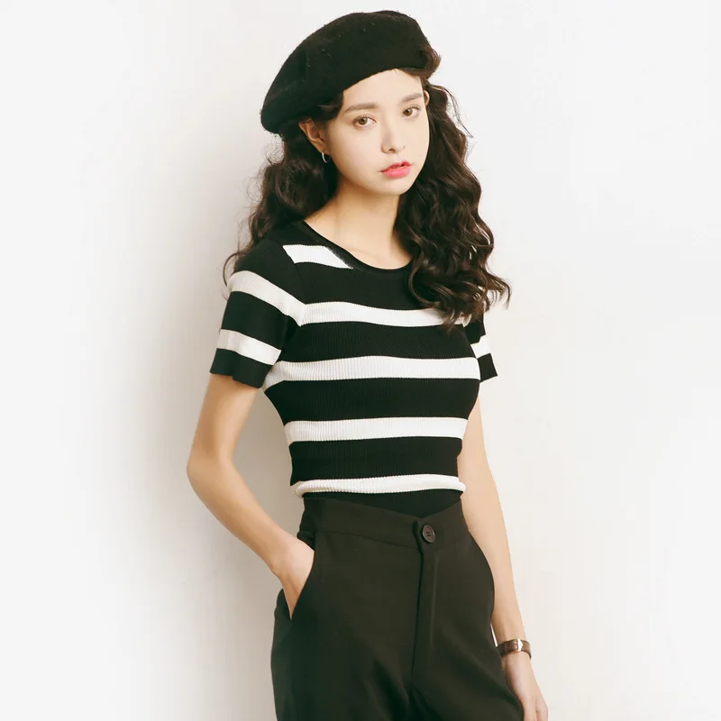 

High elasticity summer stripe sweater womem slim short sleeve o-neck knitted black beige and blue loose pullover A663