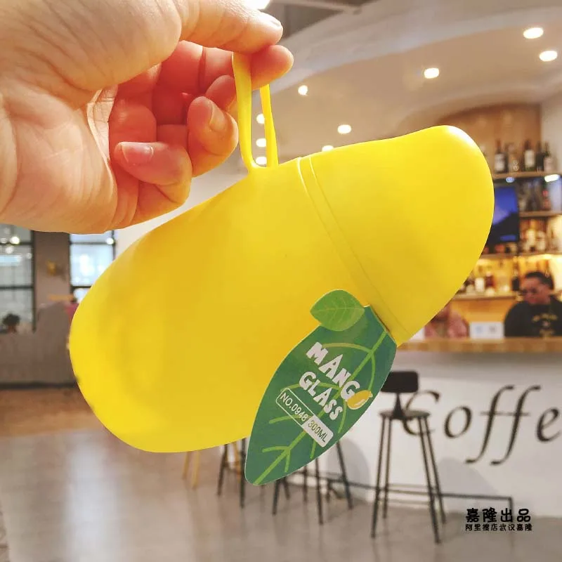 Креативная стеклянная бутылка для воды в форме манго с силиконовым ремнем