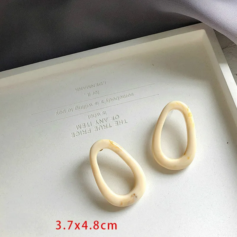 Модные геометрические круглые серьги гвоздики из смолы простые женские