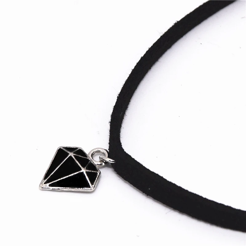 Горячая Мода Bijoux Черный Бархат Кожа ожерелье Аниме ромб Макси себе Чокеры Цепочки и ожерелья Для женщин jewelry Новинка года поступления