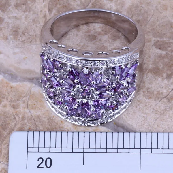 Кольцо с фиолетовым кубическим цирконием и покрытием из белого серебра Размер 6 /