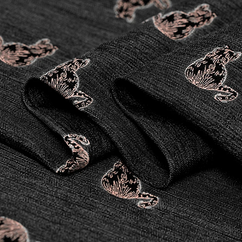 

French stiff jacket jacquard fabric new French style fashion double-sided two-color jacquard fabric material wholesale cloth