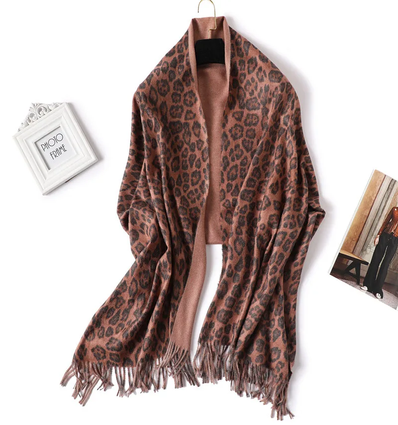

200*70cm Leopard Faux Cashmere Scarf Womens Thick Tassel Shawls and Wraps Blanket Scarf Woman Leopards Scarves Fashionable