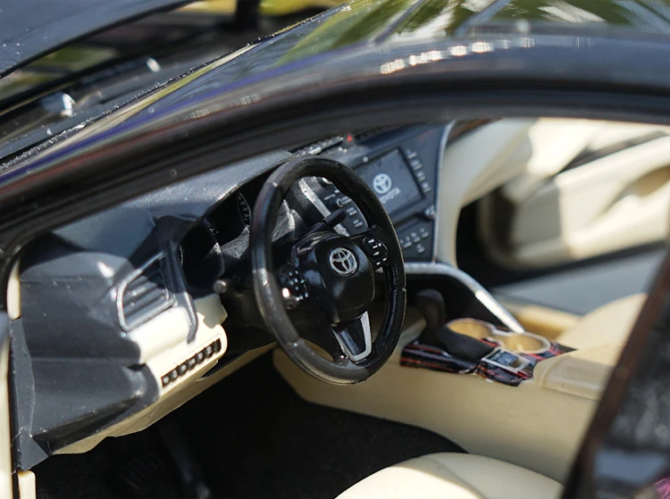 Изысканный 1:18 Toyota восьмого поколения Camry спортивная версия модели сплава автомобиля, коллекционная машинка Модель украшения