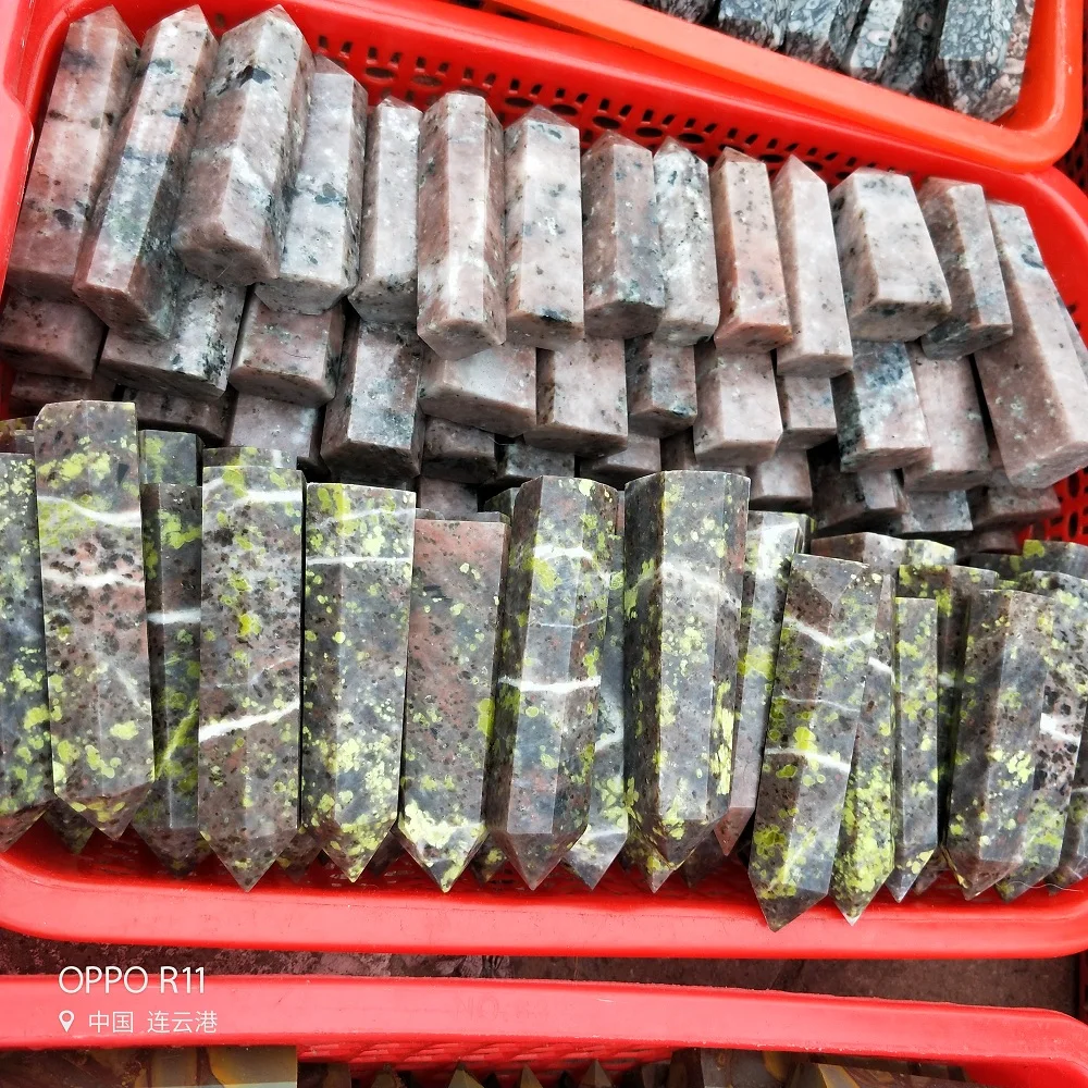 

Crystal points Natural beautiful Green Sesame Stone Crystal Point Feng Shui Quartz Obelisk Crystal Healing Stone