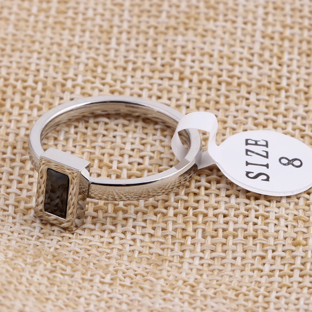 Женское кольцо из нержавеющей стали черное с квадратным кристаллом аксессуары