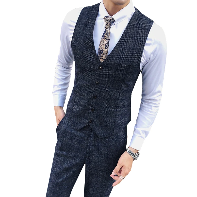 Жилет и брюки мужские клетчатые в серую полоску Приталенный жилет без рукавов