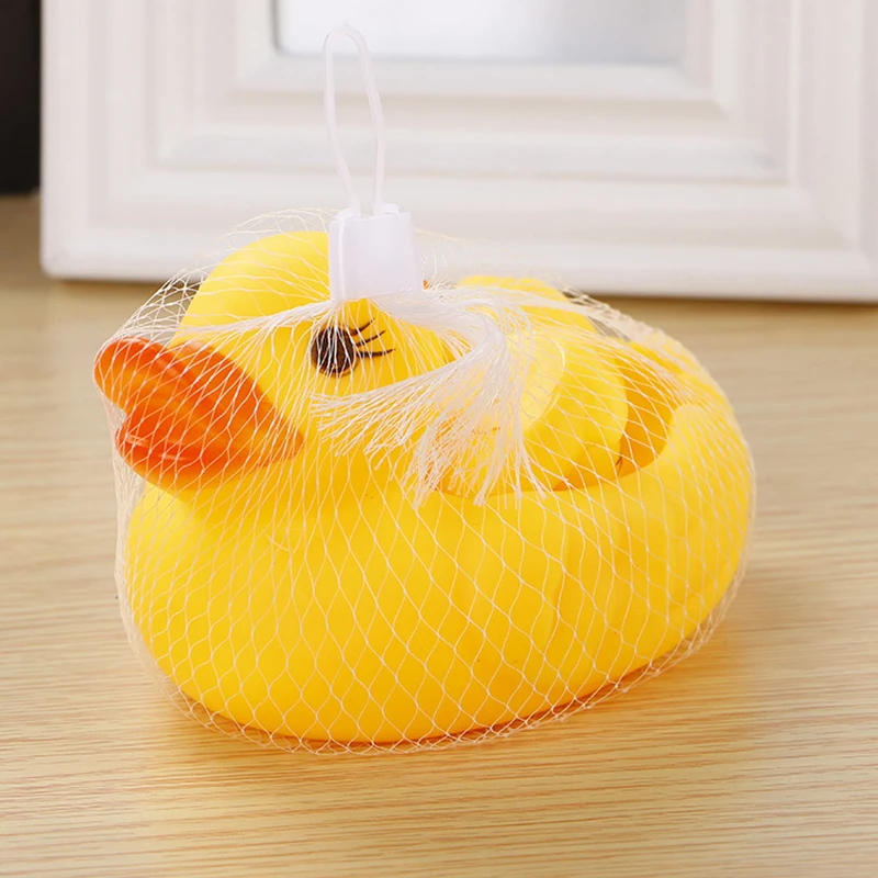 Детские игрушки для купания 1 большой уткой + 3 с уточками и милая желтая утка