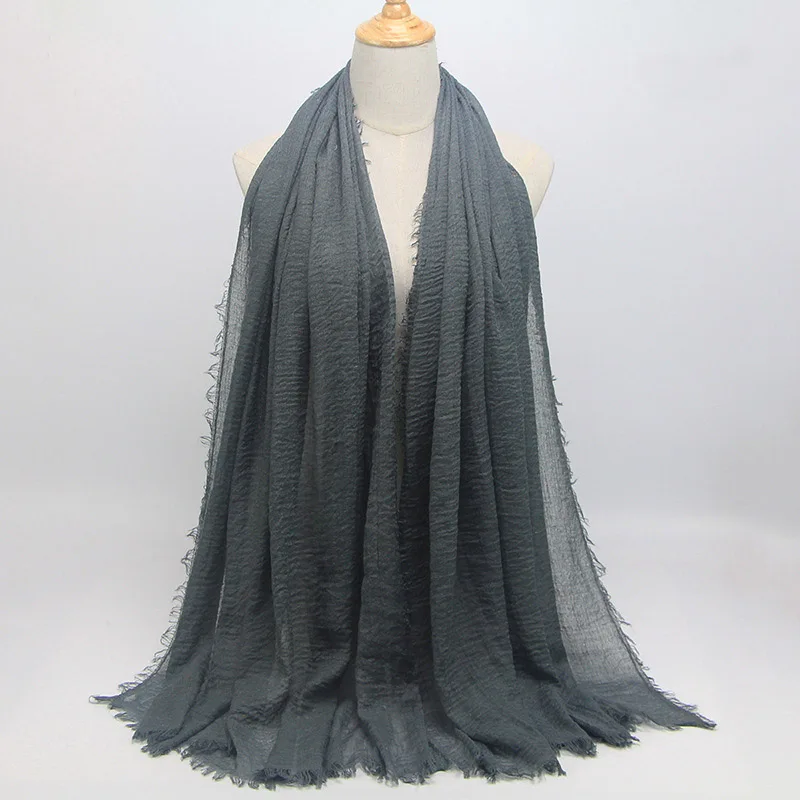 52 NEW women bubble cotton solid color muslim head scarf shawls and wraps pashmina bandana female foulard crinkle hijab stores - Цвет: 52