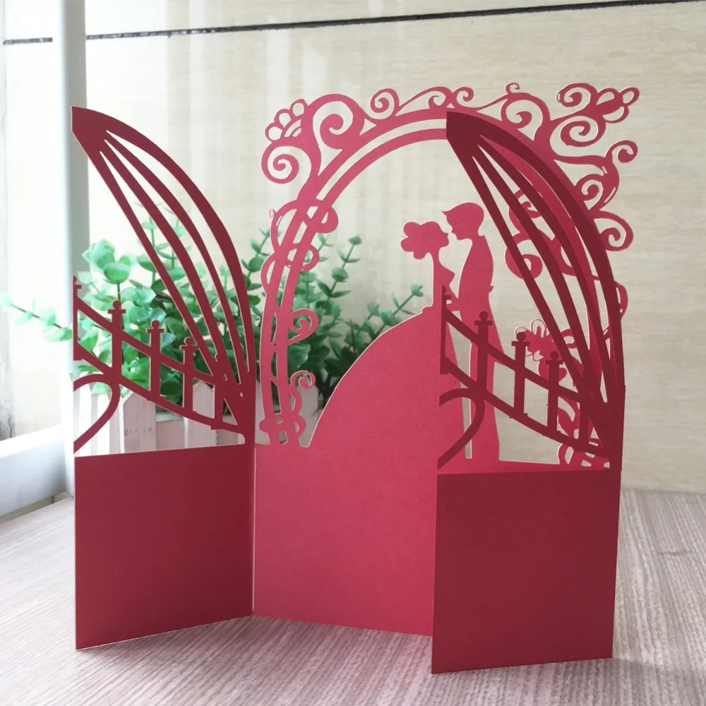 

30pcs/lot Chic Laser Cut Carved Wedding Invitations Romantic Door Pattern Invitations Card Greeting Blessing Card