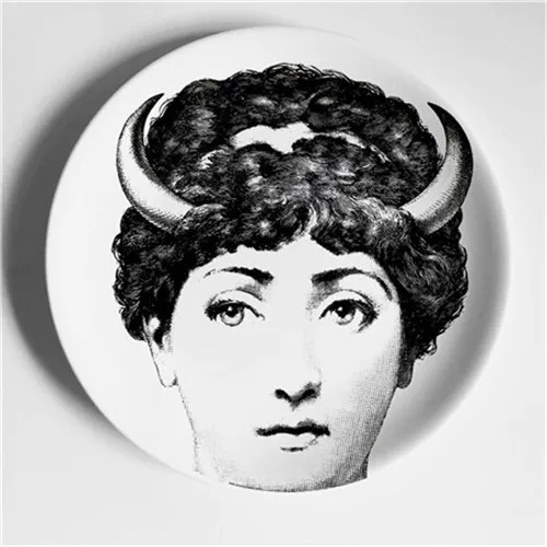 Изысканная тарелка Fornasetti, украшение из фарфора, декоративные тарелки для бара, офиса, кофейни, декоративные тарелки в стиле ретро - Цвет: 27