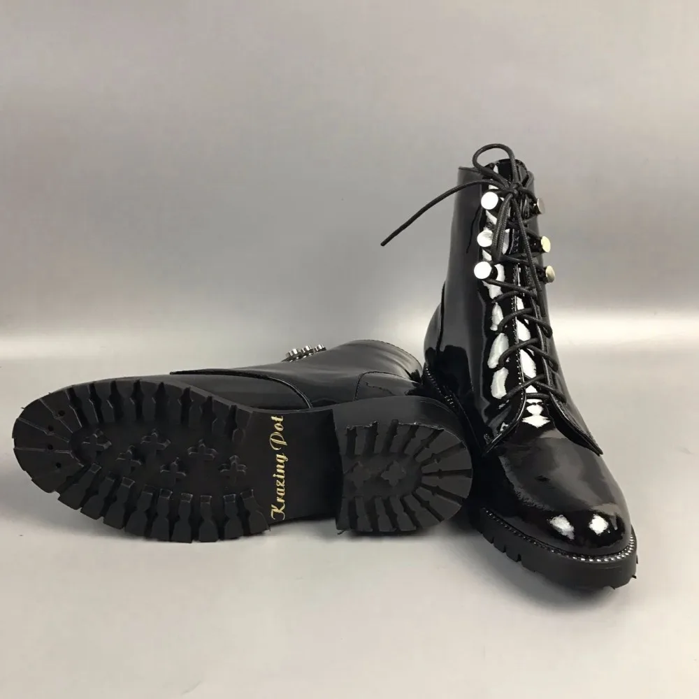 

2020 Genuine Leather Thick Heel Round Toe Lace Up Winter Boots Superstar Luxury Punk Rock Metal Rivets Fasteners Ankle Boots L99