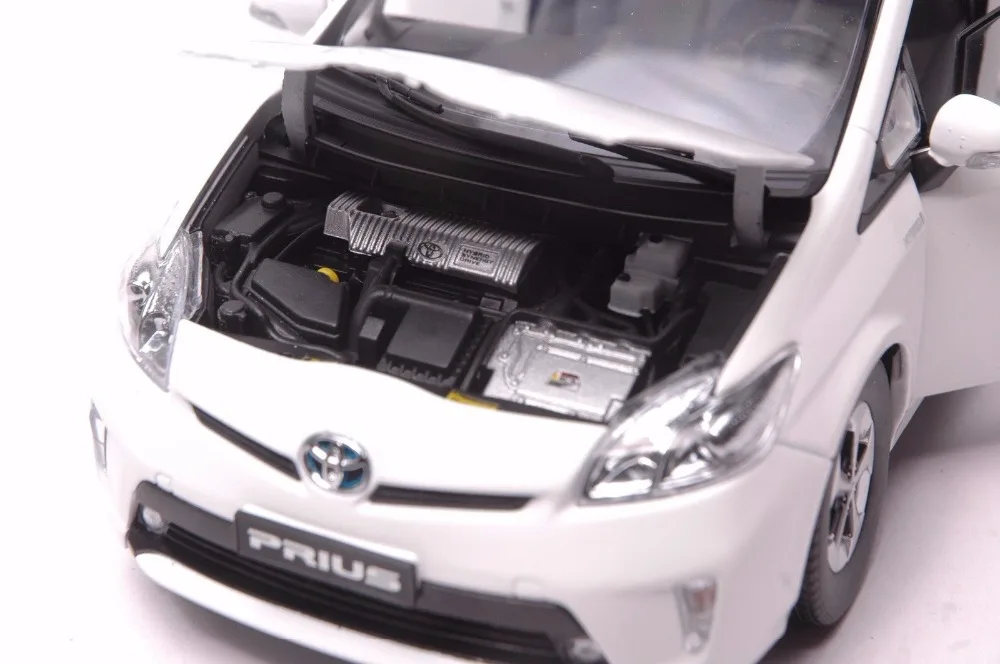 1:18 литая модель для Toyota Prius Hybrid 2012 белый сплав игрушечный автомобиль миниатюрная коллекция подарок EZ