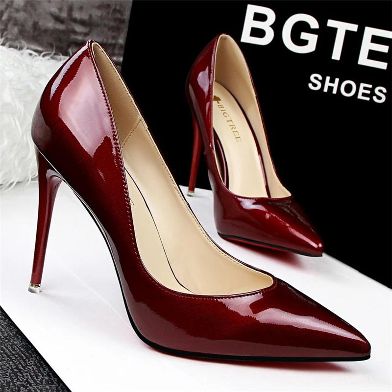 Европейской и американской моды контракт с закрытым острым носком пикантные