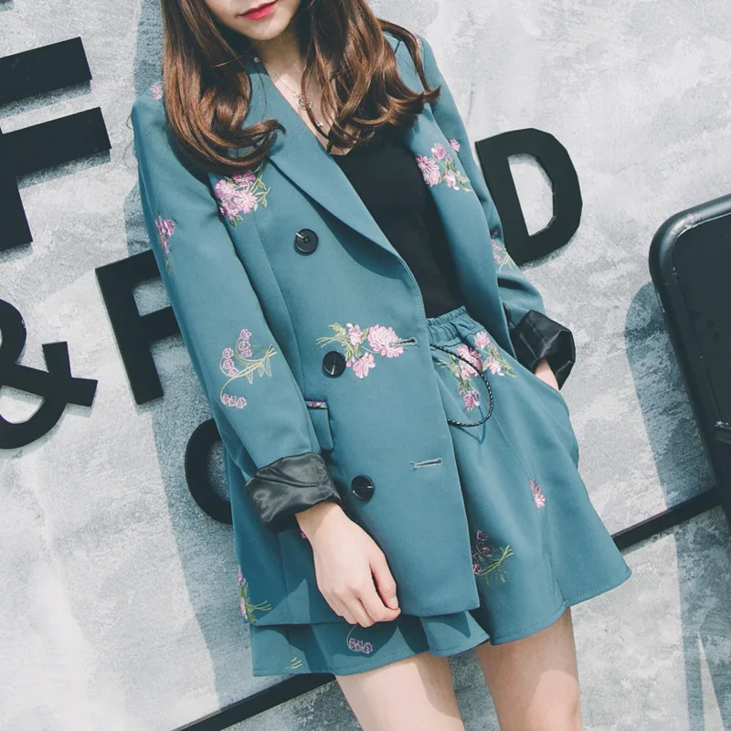 Женский костюм из двух предметов с короткими рукавами и вышивкой в Корейском