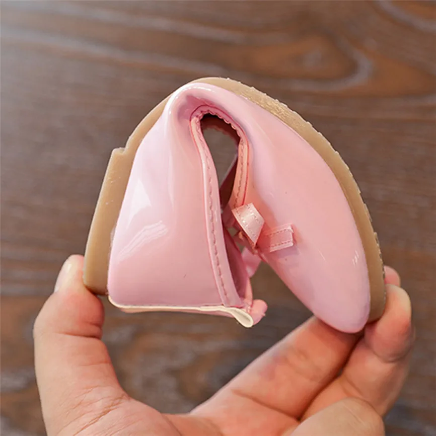 Школьная обувь для девочек новинка 2018 модные детские кроссовки с бантом