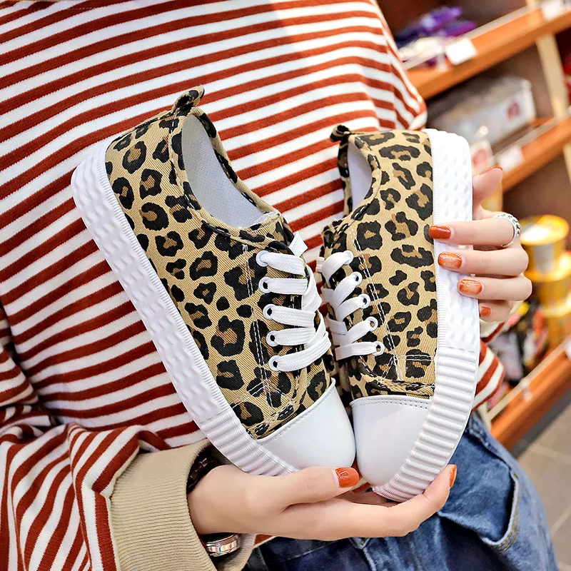 Новинка 2019 года сезон весна Низкие туфли на плоской подошве Женская обувь в