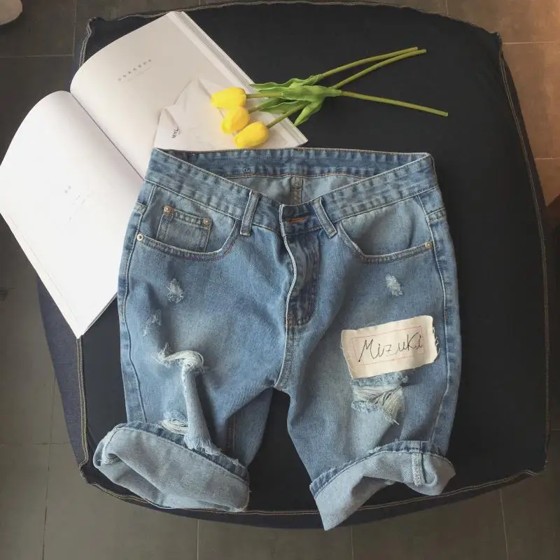

High quality 2021 Summer patch Distressed hole printed denim shorts fashion washing teenagers students beach short trousers