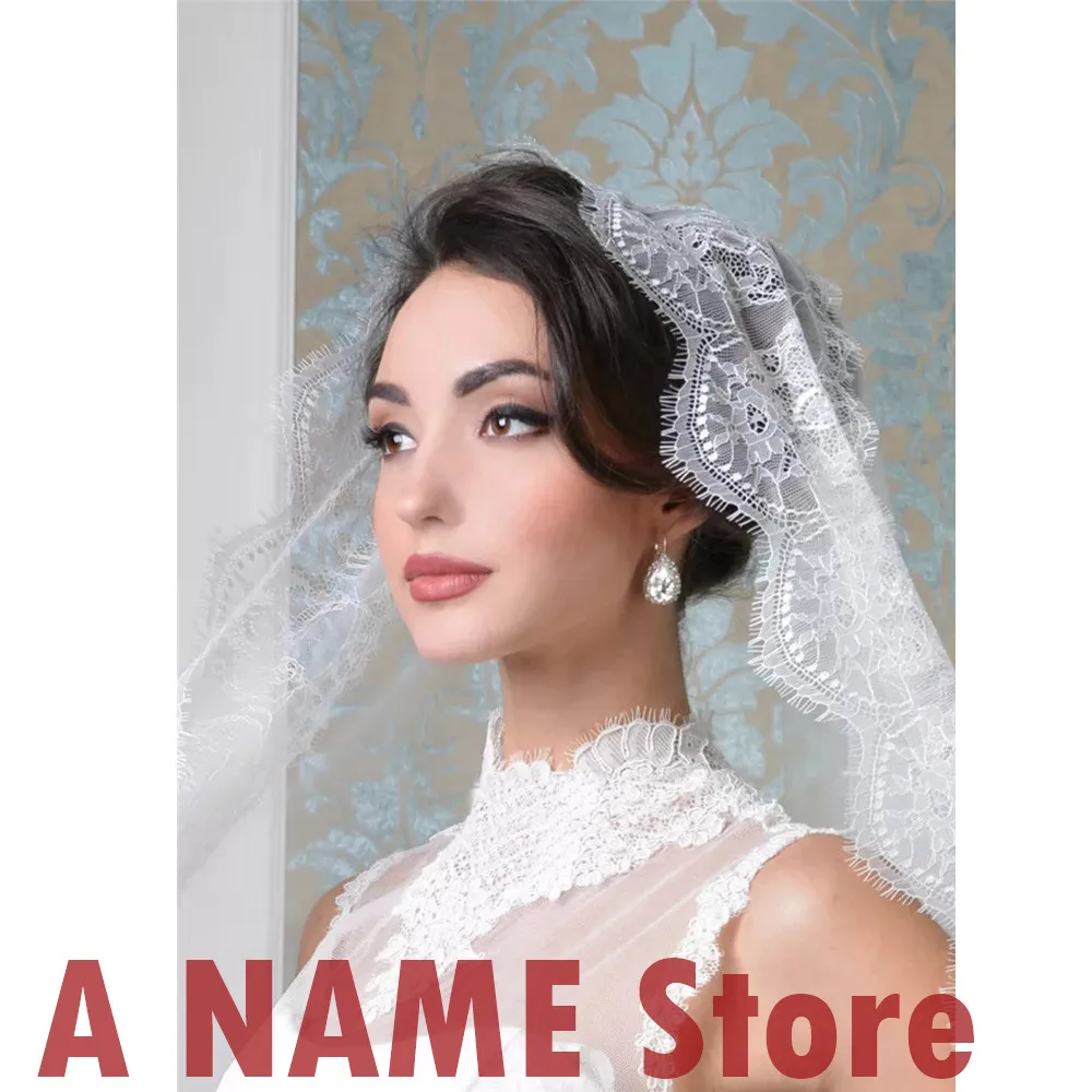 Фата свадебная длиной 2 м Тюлевая с кружевной отделкой по краям белый/цвет