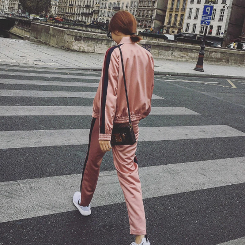 

Spring and Autumn Women's Casual Side Strip Jacket + Elastic waist Split ends Nine Pants Zipper Top Pink Two Piece Set JQ218