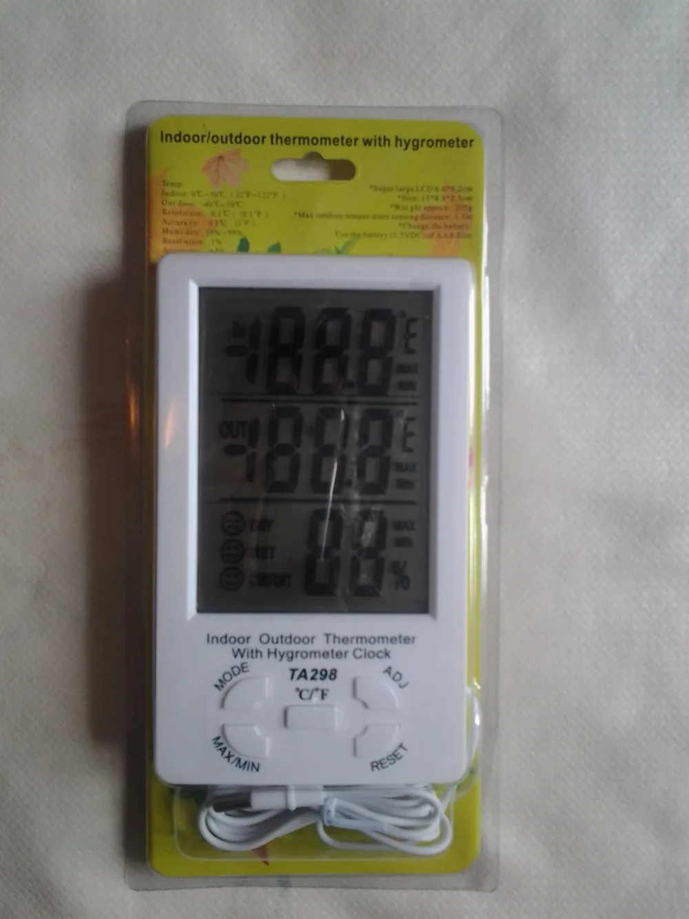 Внутренние/наружные Термометры с гигрометром и большим экраном не включают