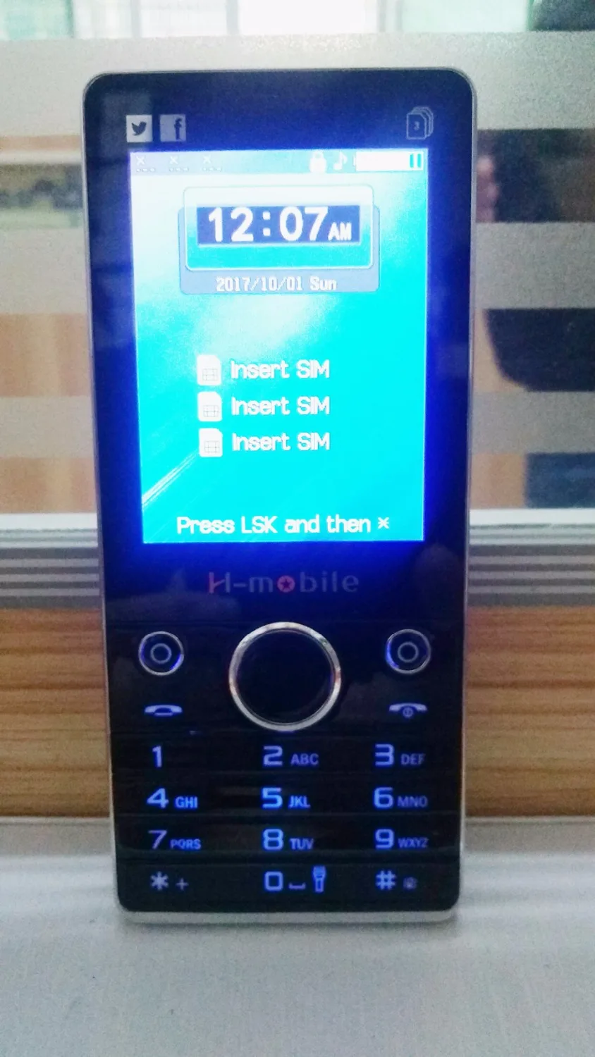 Оригинальный H mobile IT5635 Две сим карты 2 8 ''Экран Fm MP3 громкий динамик 3000 мАч