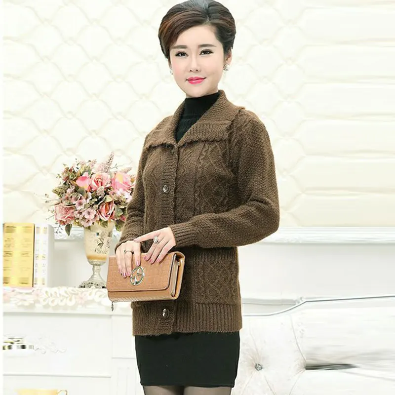 Middle age Plus size Winter Women Wool Sweater Cardigan Coat 2017 Mother Clothes Thicker Christmas Pull Femme Hiver Z208 |