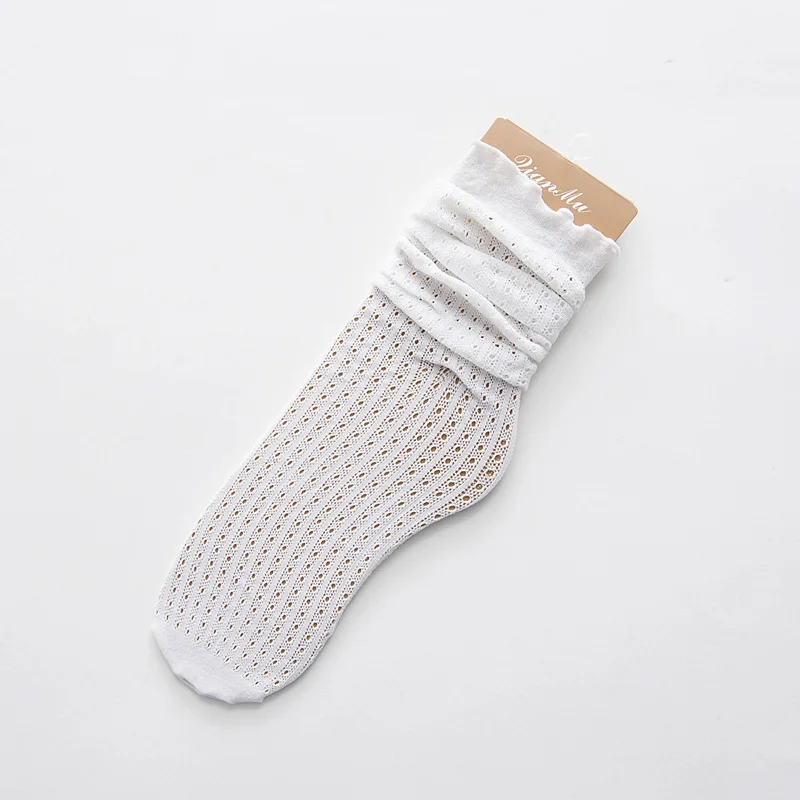 White Fashion Korean Creative Socks Women Cotton Thin Heap Heap Solid Color Socks for Women Meias Gift Cut Fuzzy Socks Plus Size - Цвет: White