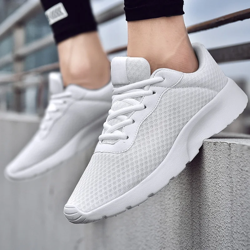 Size 35-47 Unisex Tennis Shoes Autumn New Arrival Light Design Jogging Gym Sports Shoes Comfortable Sneakers Tenis Mujer Homme