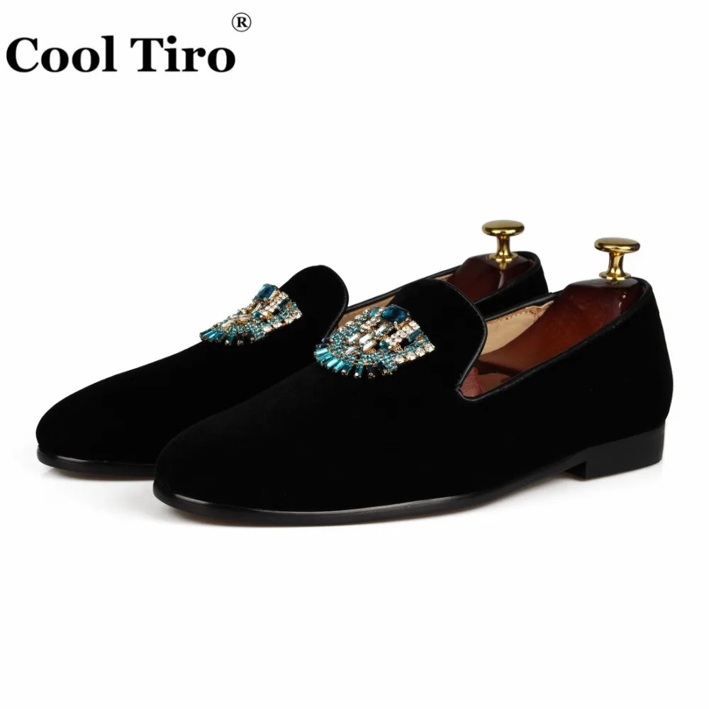 Cool Tiro/темно-синие бархатные Тапочки; мужские лоферы; мужская модельная обувь с кристаллами и брошью; свадебные туфли-мокасины для жениха; повседневная кожаная обувь