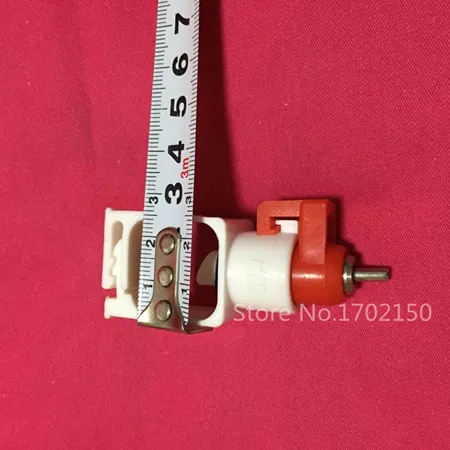 Бесплатная доставка поилки для цыплят с сосками 22*22 мм питьевой фонтанчик