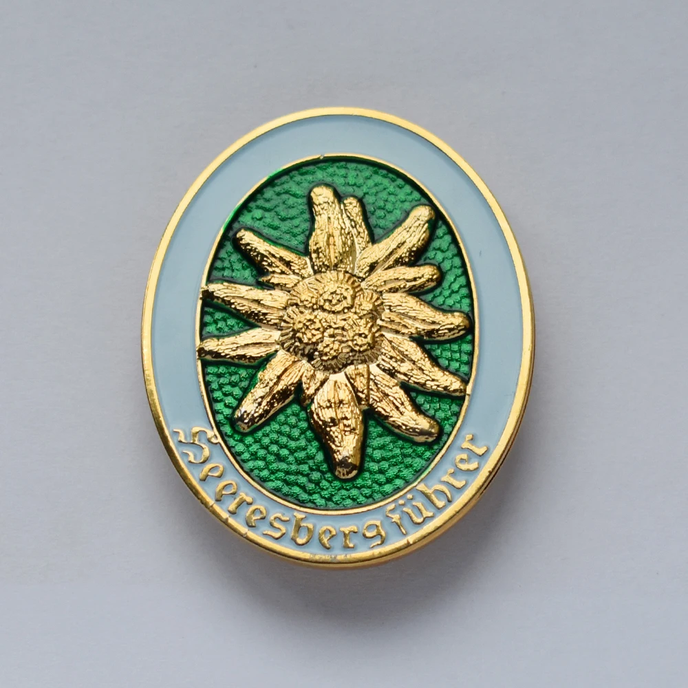 

WW2 GERMAN EDELWEISS MOUNTAIN DIVISION OFFICER METAL BADGE