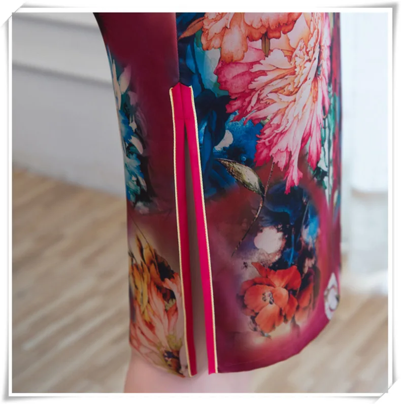 

Traditional Chinese Dress Women's Satin Cheongsam Size M to 4XL