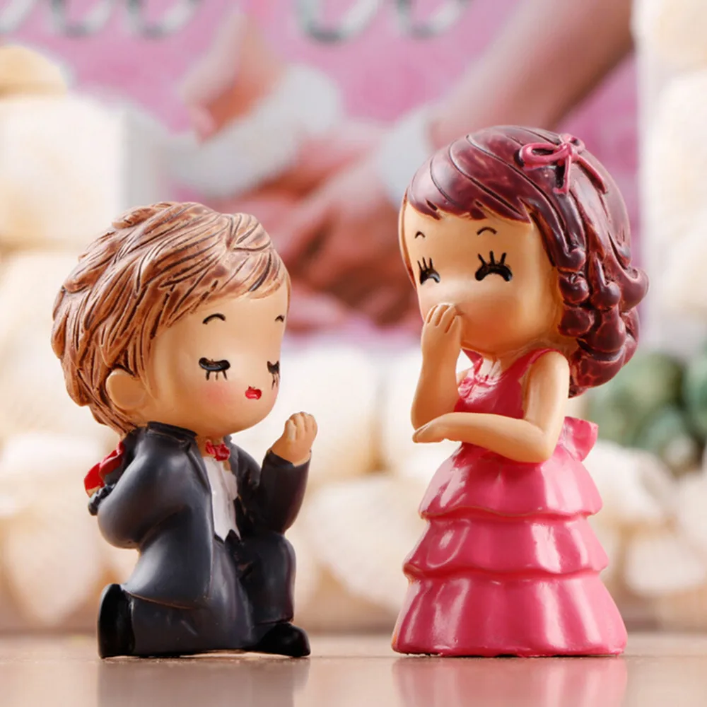 

2PCS/Set action figure bride and groom propose marriage cute small lovely miniature figurines Toys decoration