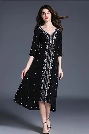 Женское платье с вышивкой Clobee длинное винтажное в стиле бохо треугольным вырезом