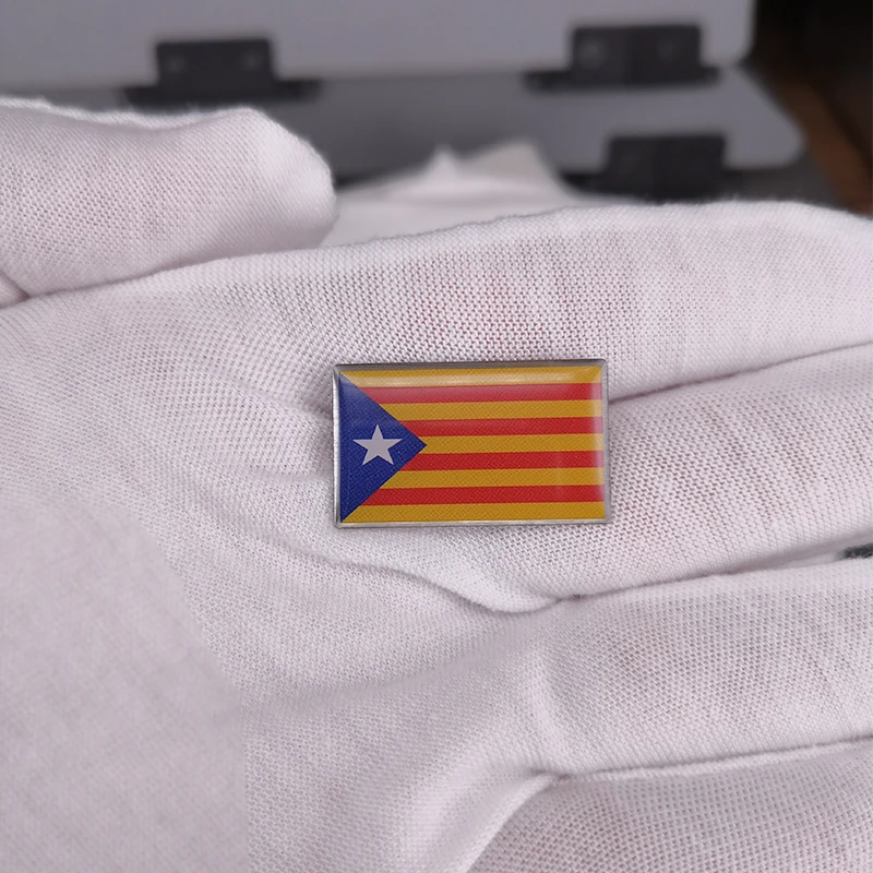 Catalonian flag pin lot of 5 | Украшения и аксессуары